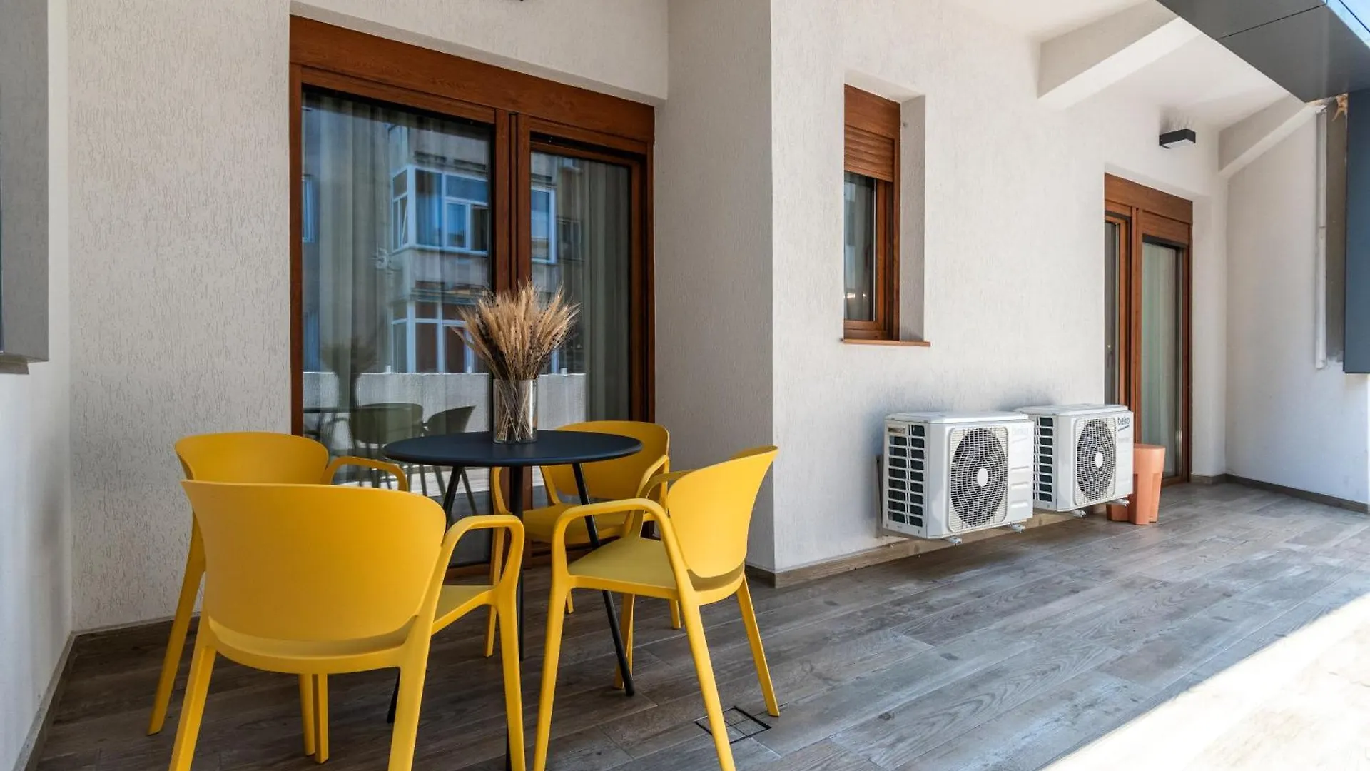 Maison Bucarest Apartments By Olala Homes Boekarest