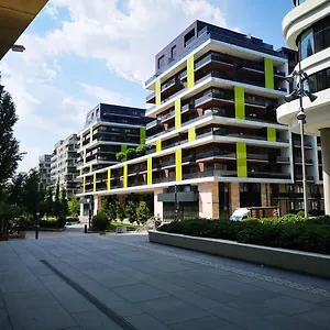 Corvin Promenade With Free Parking , Budapesta Ungaria