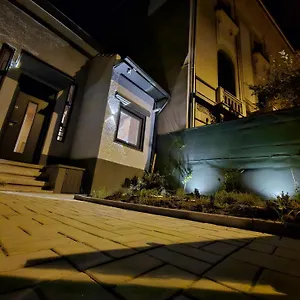 Villa Littlehouse- Entire For Maximum 4 People, Bucharest