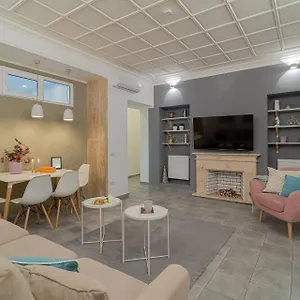 Apartment 4br Sanctuary Near Cismigiu Park & Piata Universitatii, Bucharest