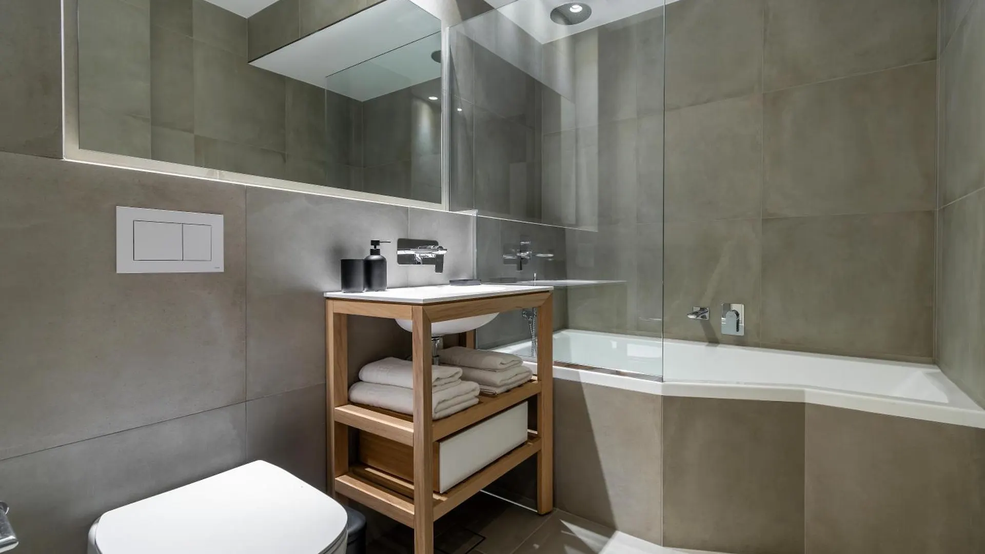Maison Bucarest Apartments By Olala Homes